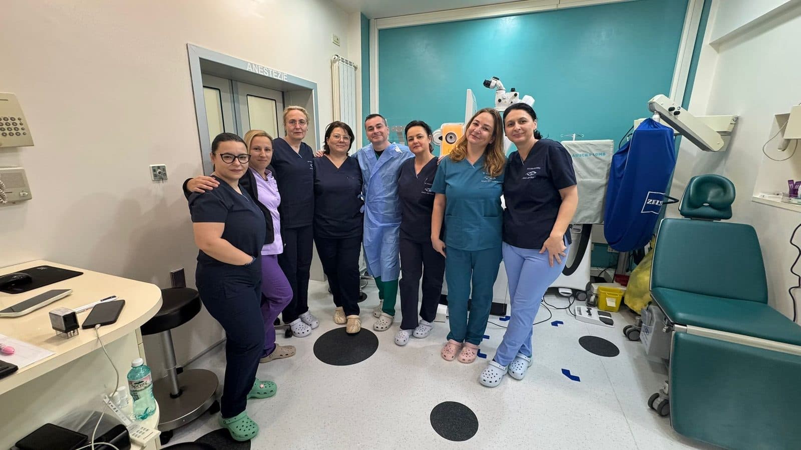 Echipa centrului chirurgical Ama Optimex
