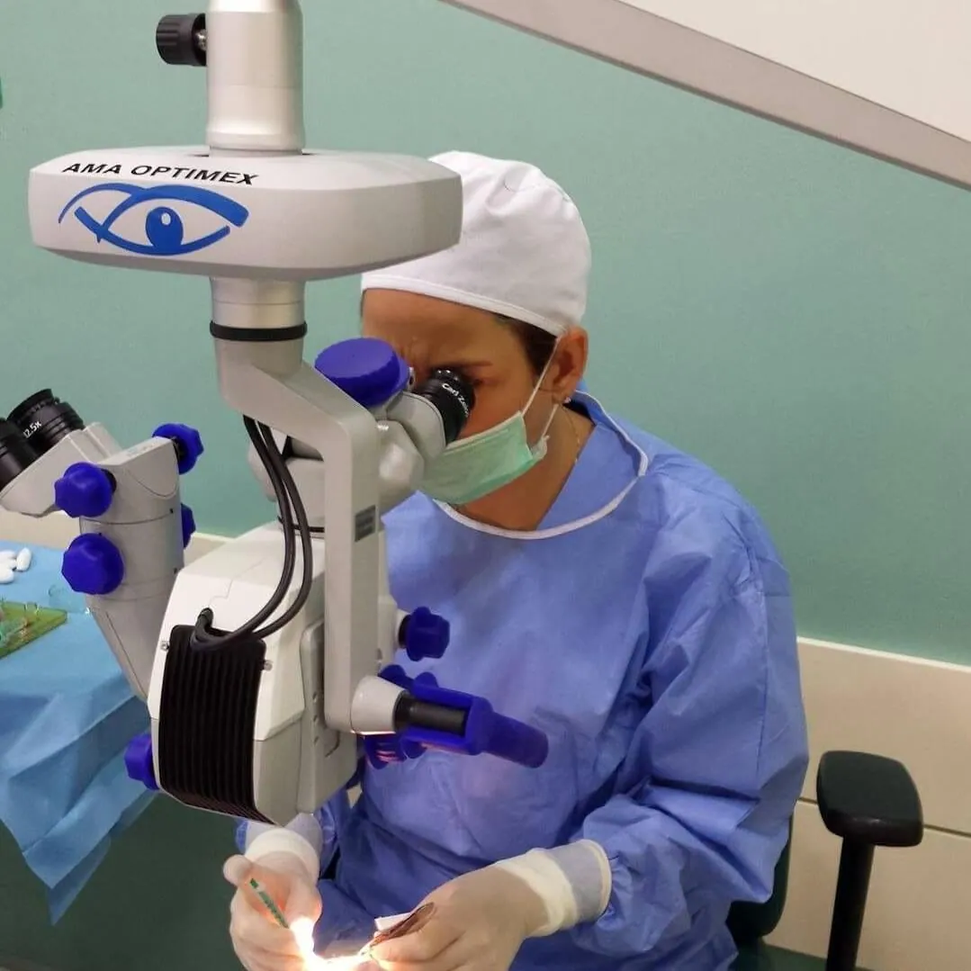 Dr. Miruna Nicolae — implant Visian ICL