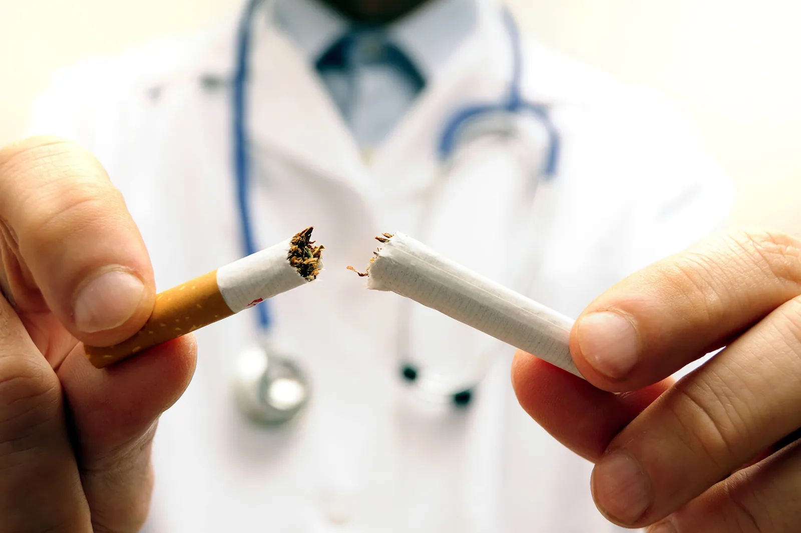 Fumatul — factor care favorizează apariția cataractei